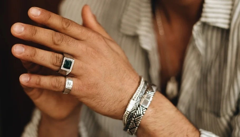 7803357-close-ringen